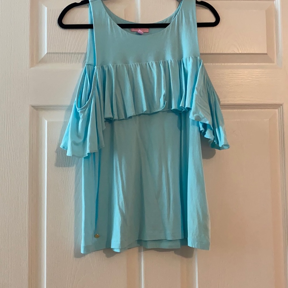Cold shoulder top